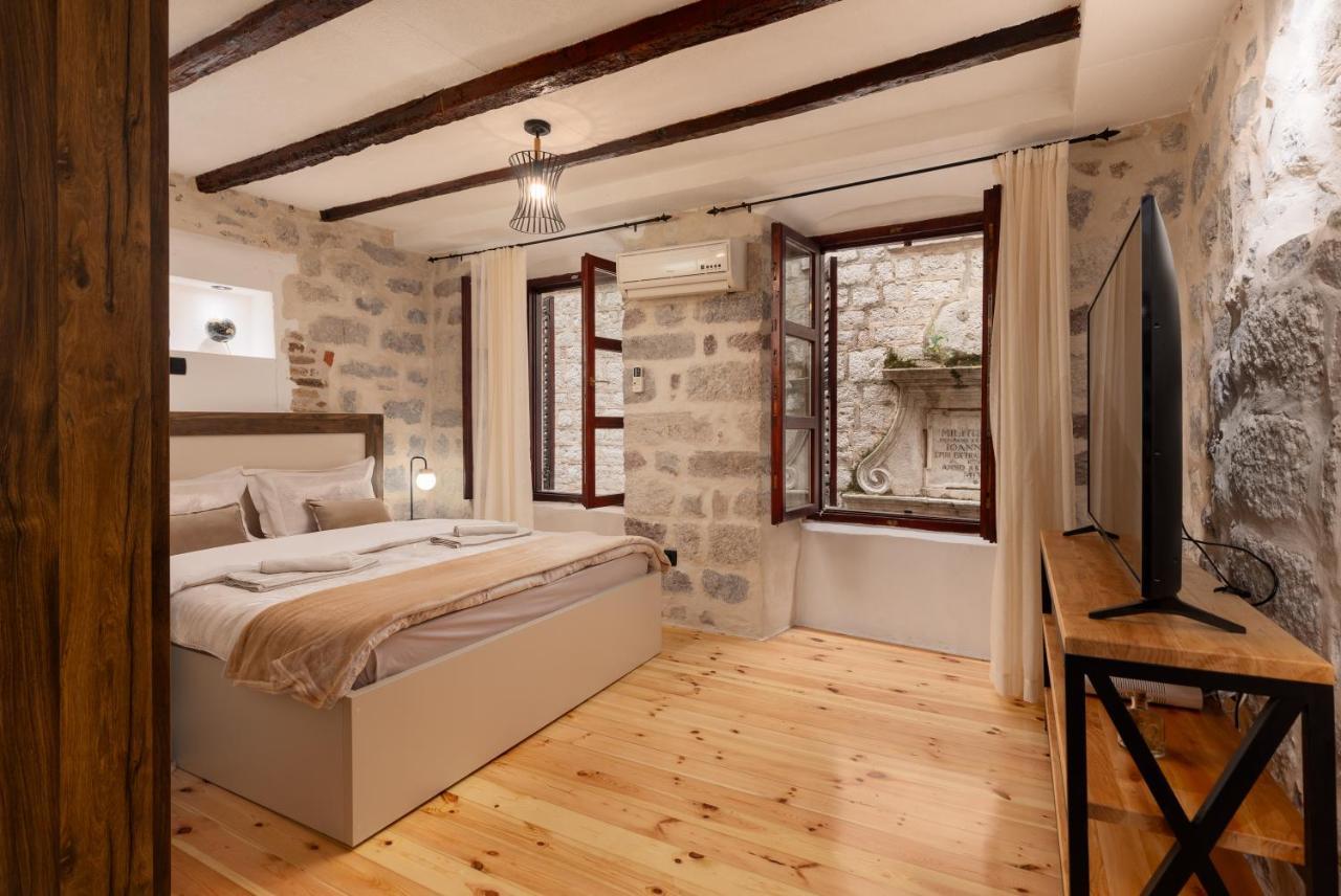 Quince&Sparkle Apartments Old Town Kotor Buitenkant foto
